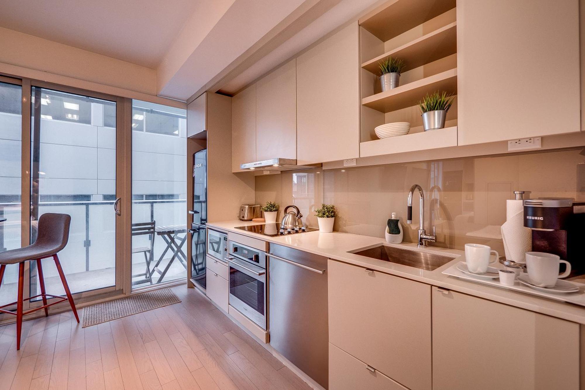 Modern Suite On Peter St - City View تورونتو المظهر الخارجي الصورة