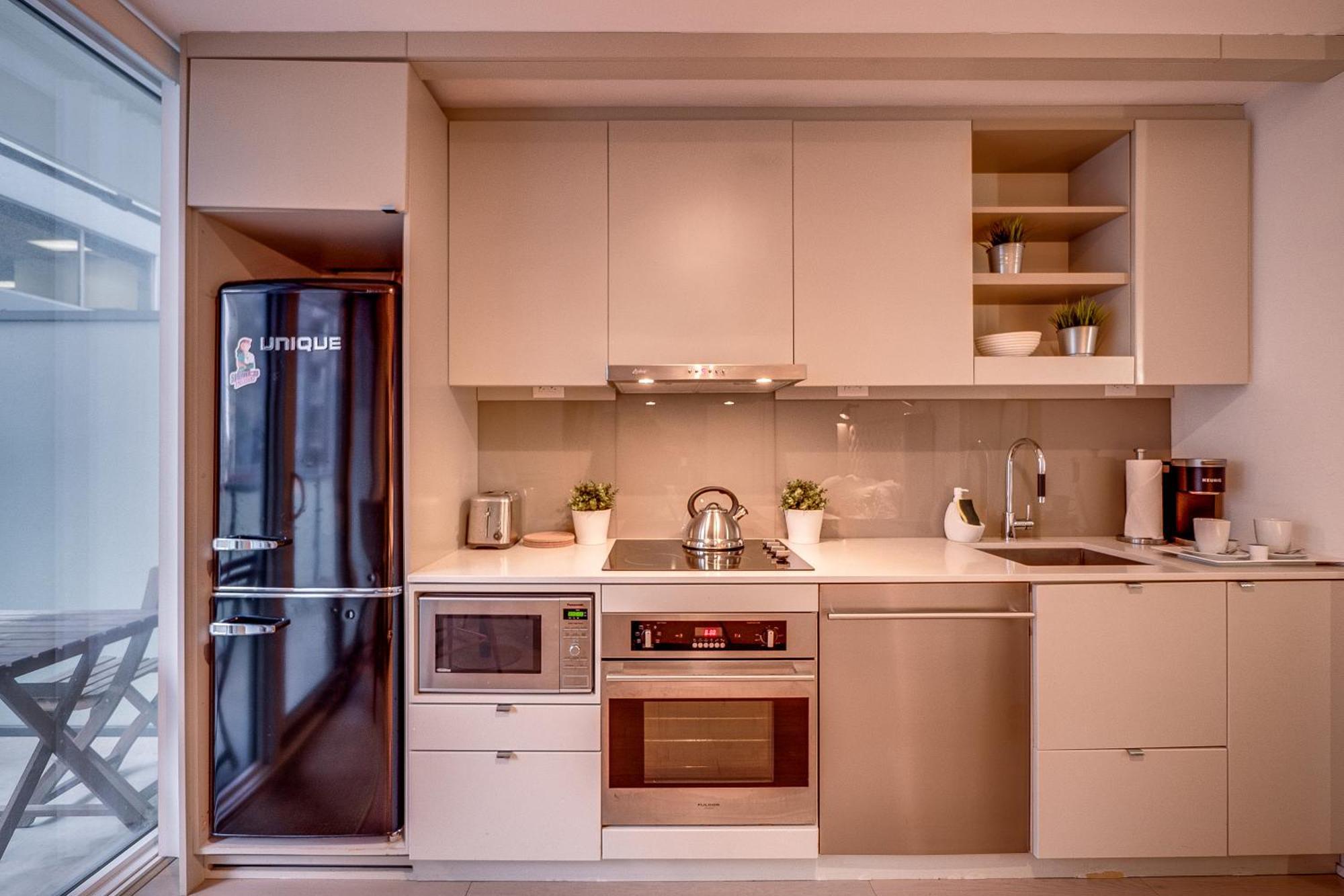 Modern Suite On Peter St - City View تورونتو المظهر الخارجي الصورة