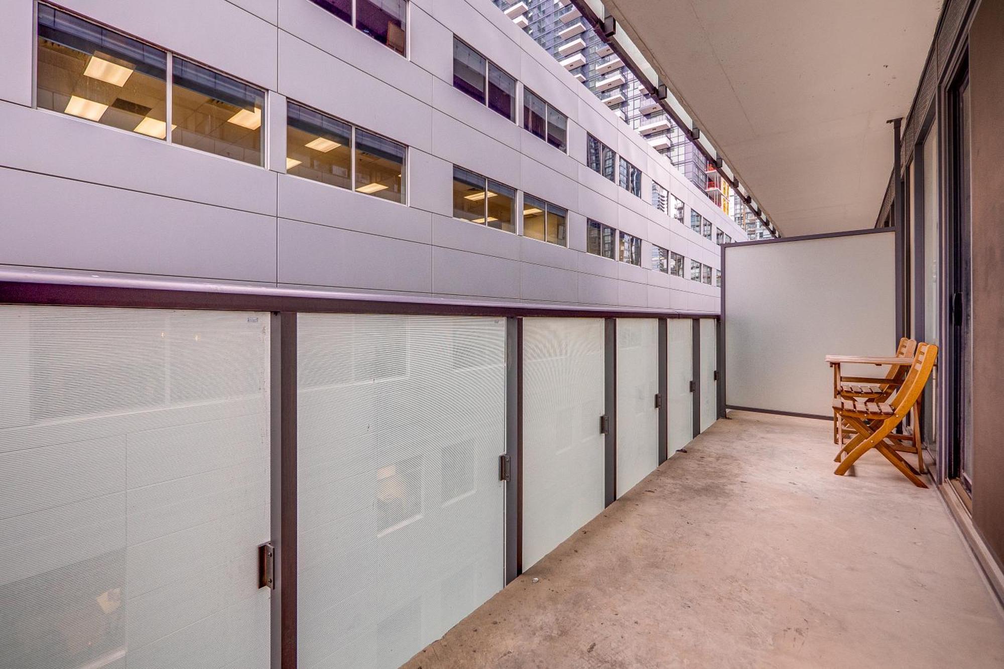 Modern Suite On Peter St - City View تورونتو المظهر الخارجي الصورة